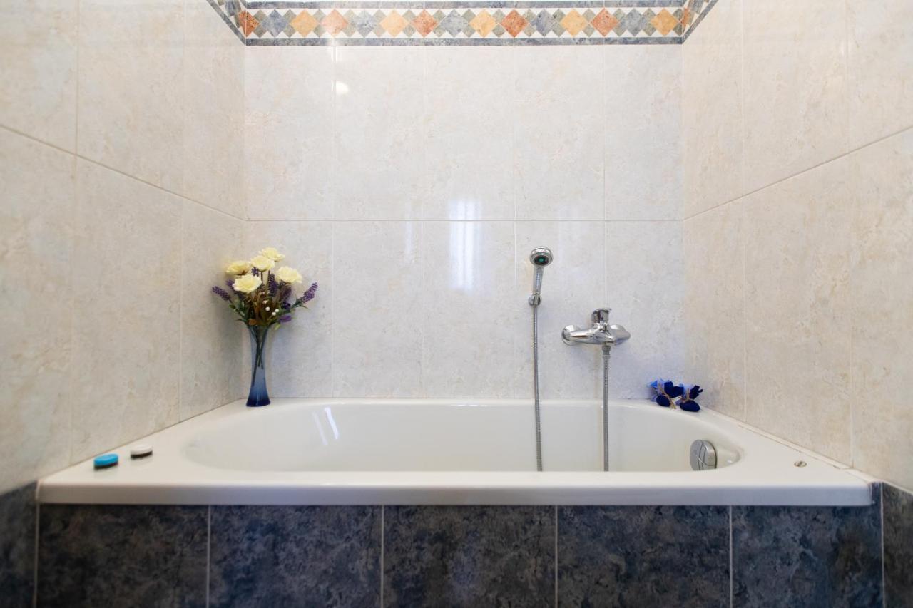 Anfol Hotel Бари Екстериор снимка